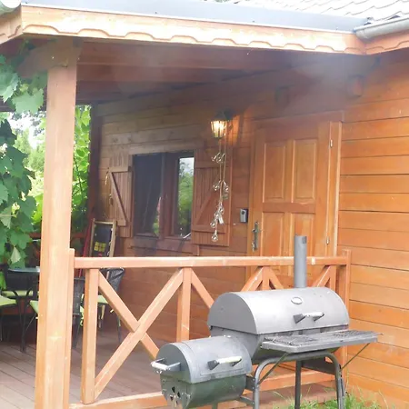 Haus In Mit Grill, Terrasse Und Garten