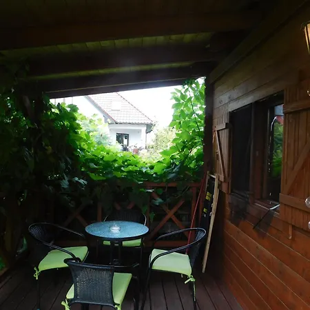 Haus In Mit Grill, Terrasse Und Garten Tatil Evi Karsibór